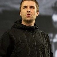 220px-Festival_des_Vieilles_Charrues_2018_-_Liam_Gallagher_-_013 220px-Festival_des_Vieilles_Charrues_2018_-_Liam_Gallagher_-_013